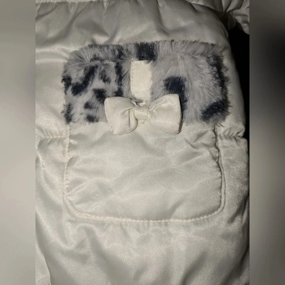 London Fog Baby Girl Snow Suit Size 6-9M. EUC